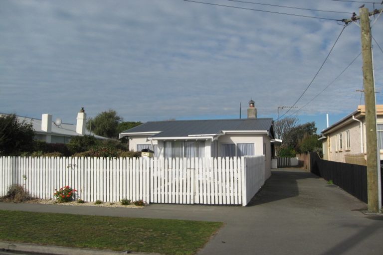 Photo of property in 2/43 Shackleton Street, New Brighton, Christchurch, 8061