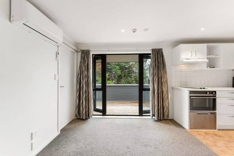 Photo of property in 17a/30 Westward Ho, Glen Eden, Auckland, 0602