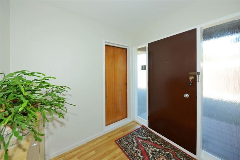 Photo of property in 70 Cutts Road, Russley, Christchurch, 8042