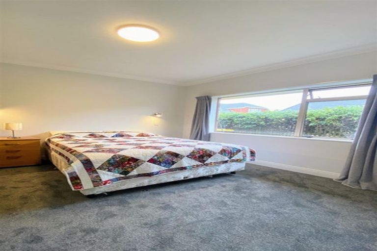 Photo of property in 214 Te Moana Road, Waikanae, 5036