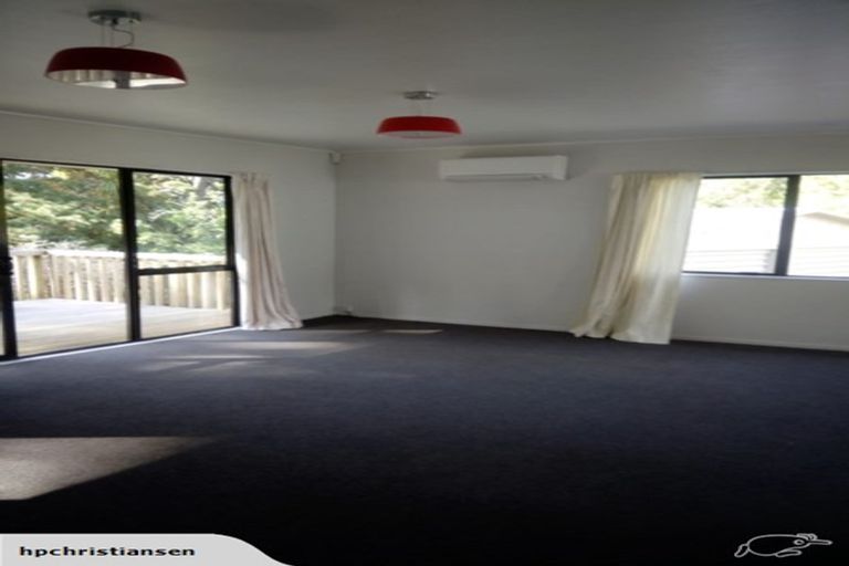 Photo of property in 1/73 Rosedale Road, Pinehill, Auckland, 0632