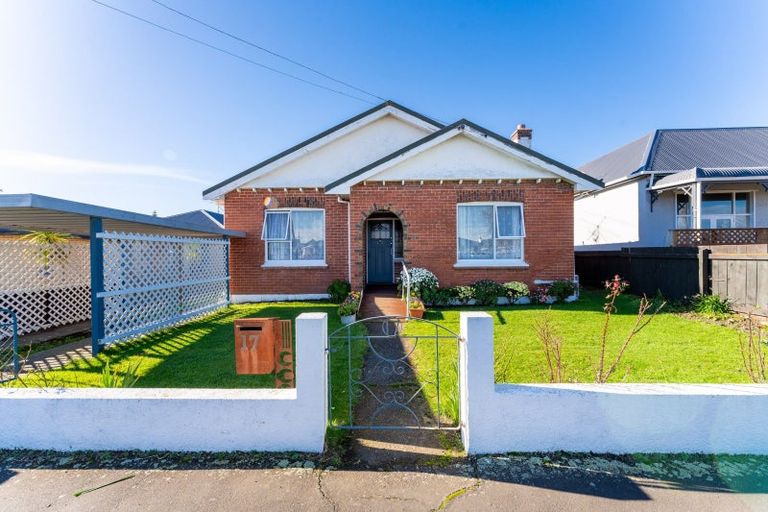 Photo of property in 17 Royal Crescent, Saint Kilda, Dunedin, 9012