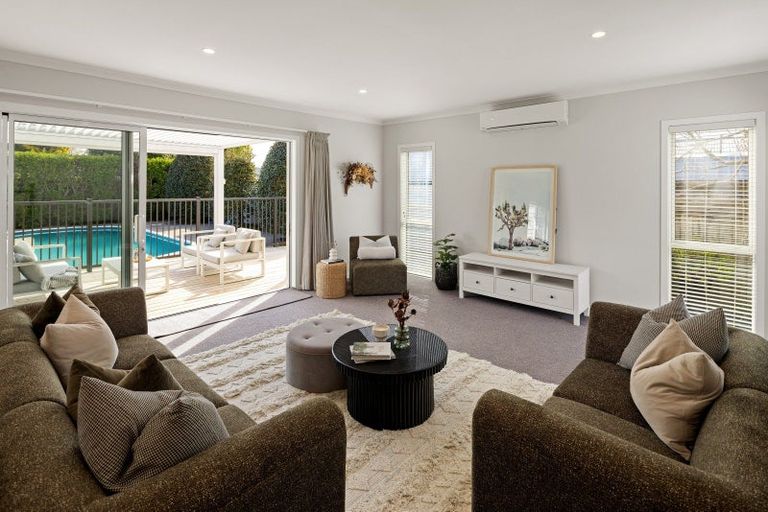 Photo of property in 82 Grey Street, Cambridge, 3434