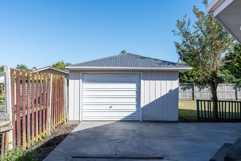 Photo of property in 84 Mount View Road, Melville, Hamilton, 3206