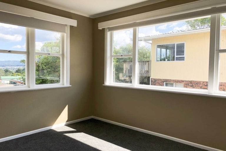 Photo of property in 72 Waimumu Road, Massey, Auckland, 0614