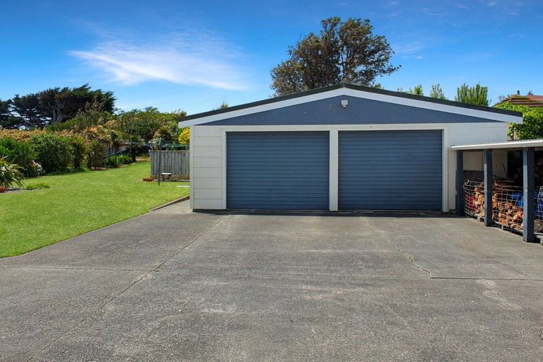 Photo of property in 31 Nash Parade, Foxton Beach, Foxton, 4815