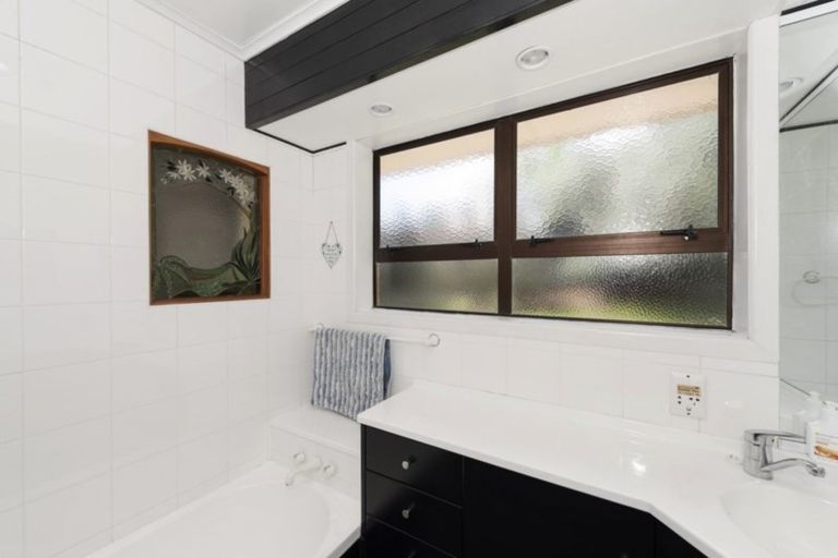 Photo of property in 46 Garthwood Road, Hillcrest, Hamilton, 3216