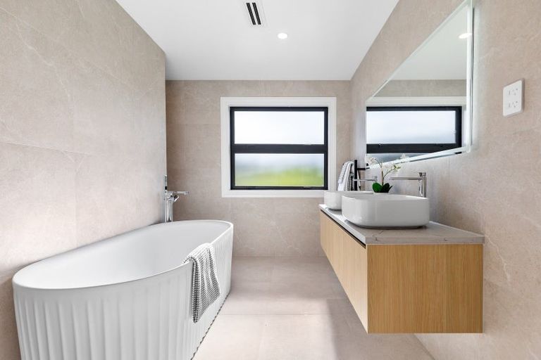 Photo of property in 36 Ara Hills Drive, Wainui, Silverdale, 0992