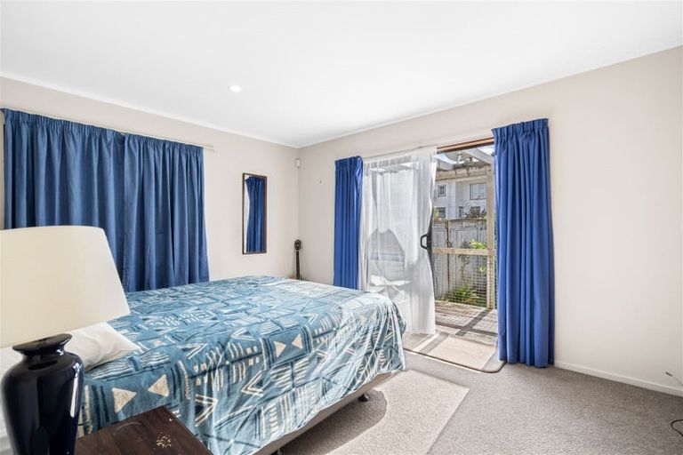 Photo of property in 1/39 Langton Road, Stanmore Bay, Whangaparaoa, 0932