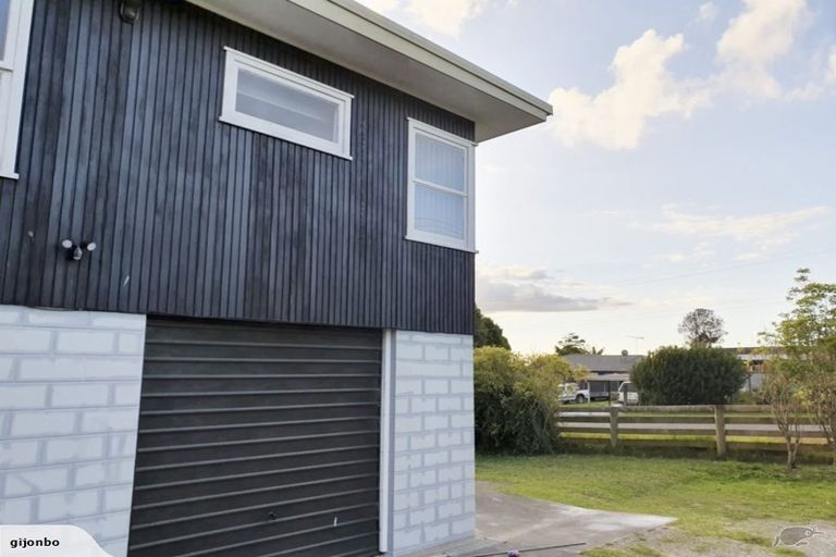 Photo of property in 488 Don Buck Road, Massey, Auckland, 0614