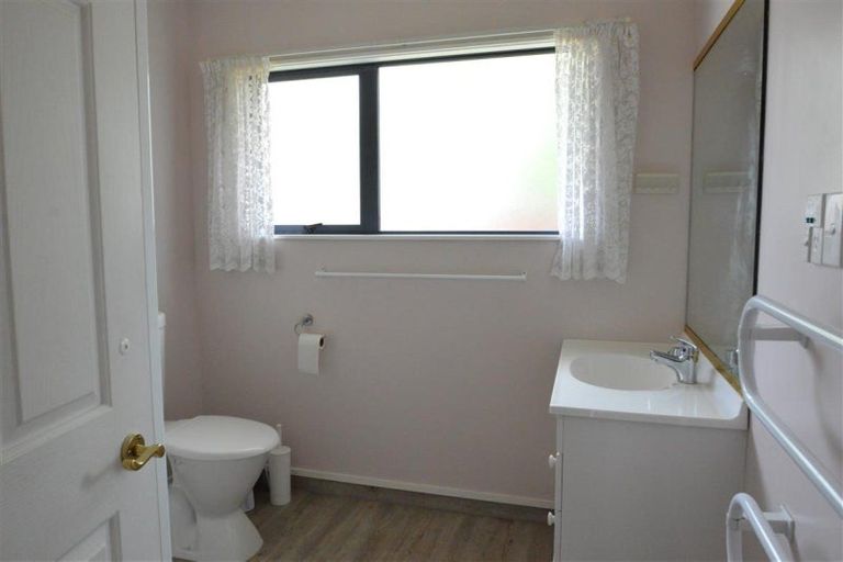 Photo of property in 75a Queen Street West, Levin, 5510