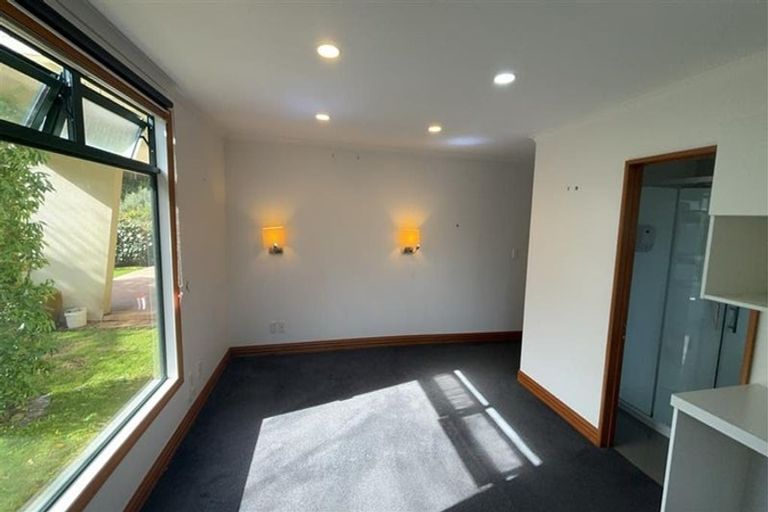 Photo of property in 44b Victoria Road, New Plymouth, 4310