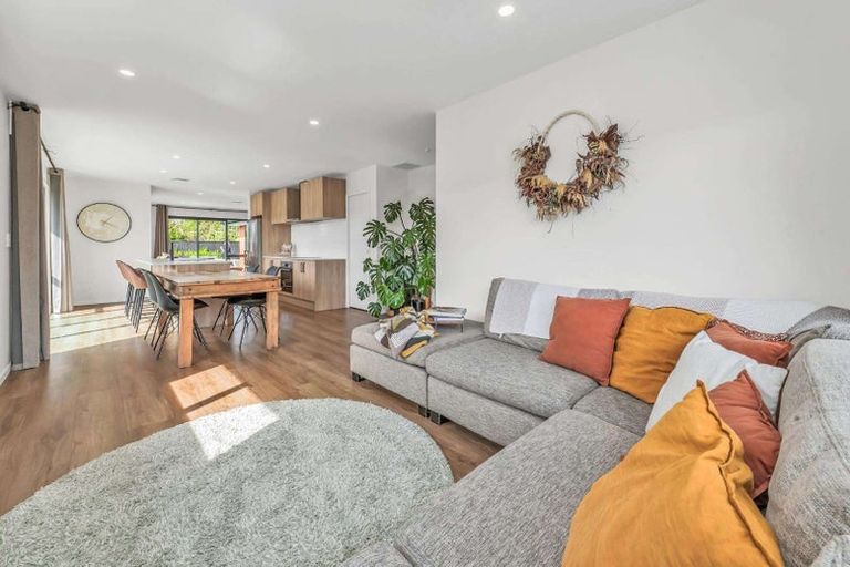 Photo of property in 15 Cedric Place, Darfield, 7510
