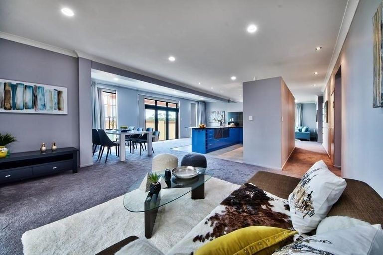 Photo of property in 11k Clearwater Cove, West Harbour, Auckland, 0618