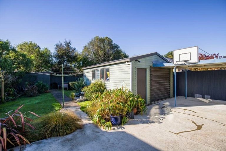 Photo of property in 20 Wilding Street, Saint Martins, Christchurch, 8022