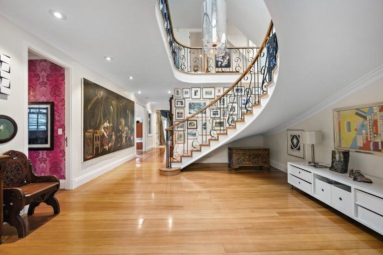 Photo of property in 14 Homewood Avenue, Karori, Wellington, 6012