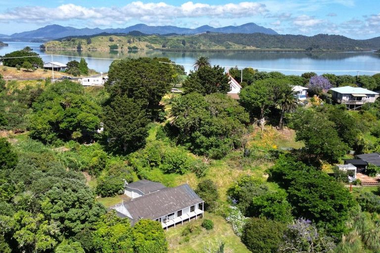 Photo of property in 33 Clendon Esplanade, Rawene, Kaikohe, 0473