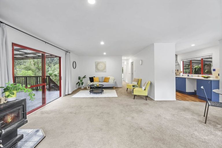 Photo of property in 15a Katrina Place, Massey, Auckland, 0614