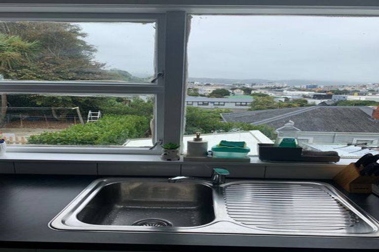 Photo of property in 36 Drummond Street, Mount Cook, Wellington, 6021