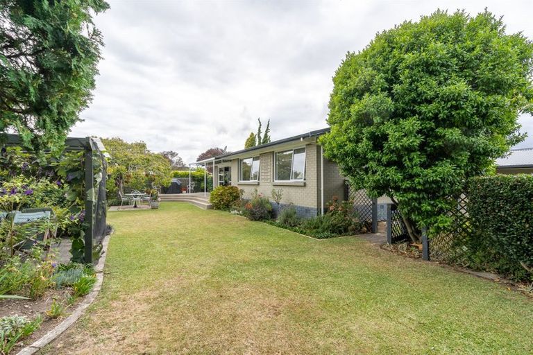 Photo of property in 4 Pulham Crescent, Queenwood, Hamilton, 3210