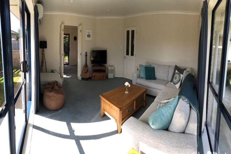 Photo of property in 9 Sequoia Grove, Mount Maunganui, 3116