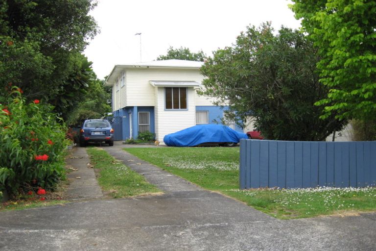 Photo of property in 49 Sullivan Avenue, Mangere Bridge, Auckland, 2022