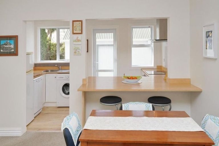 Photo of property in 46 Woodville Street, Edgeware, Christchurch, 8013