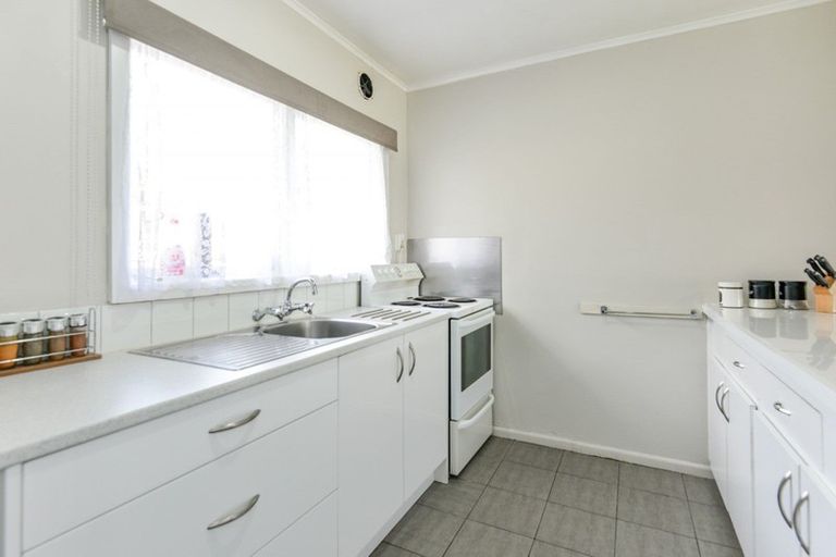 Photo of property in 3/1205 Karamu Road North, Mayfair, Hastings, 4122