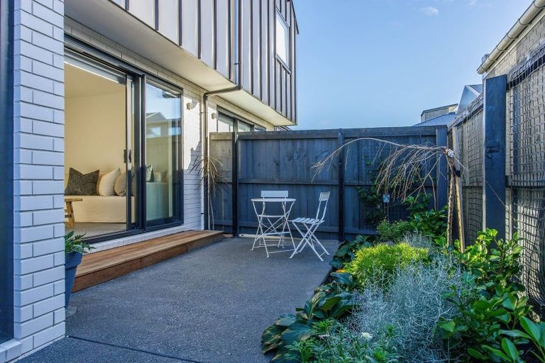 Photo of property in 4/327 Cambridge Terrace, Christchurch Central, Christchurch, 8013