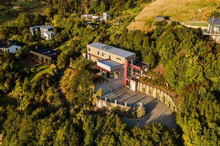 Photo of property in 56 Governors Bay Road, Cass Bay, Lyttelton, 8971