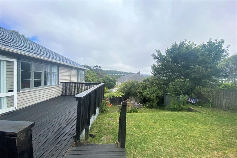 Photo of property in 3 Montgomery Avenue, Karori, Wellington, 6012