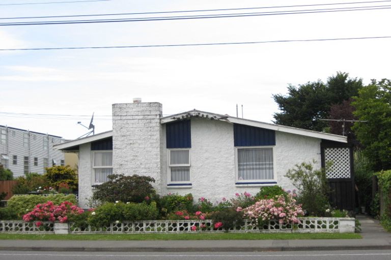 Photo of property in 1/458 Barbadoes Street, Edgeware, Christchurch, 8013