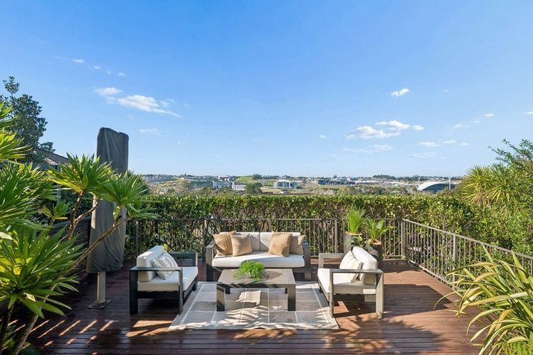 Photo of property in Point Ridge, 15/130 Gills Road, Albany Heights, Auckland, 0632