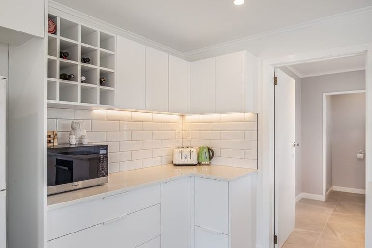 Photo of property in 4 Alice Street, Riverhead, 0820