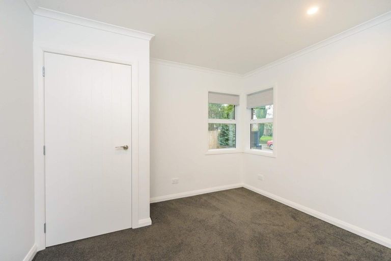 Photo of property in 2b Alton Place, Hokowhitu, Palmerston North, 4410