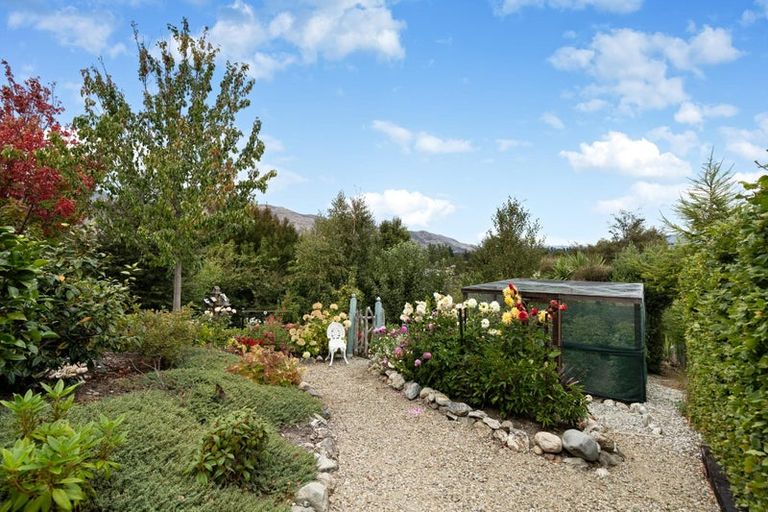 Photo of property in 27 Drake Place, Lake Hawea, Wanaka, 9382