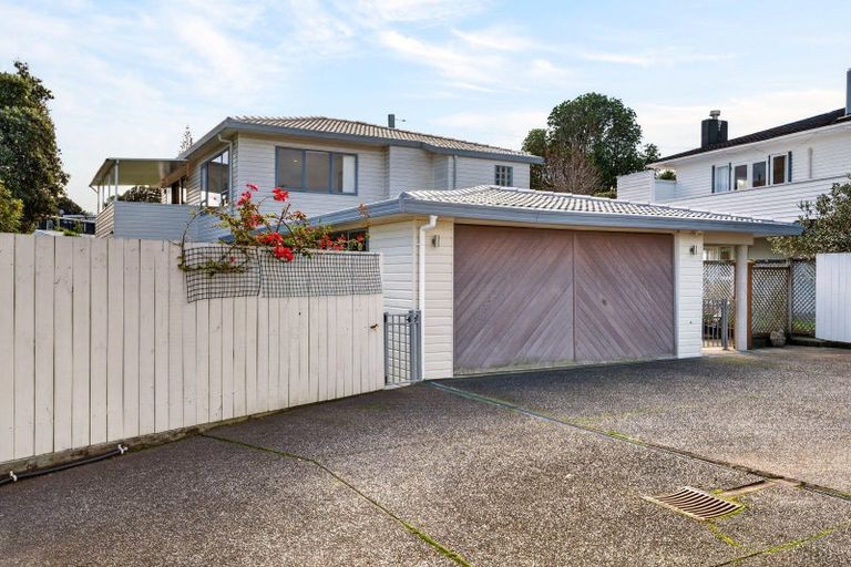 Photo of property in 2/51 Merani Street, Belmont, Auckland, 0622