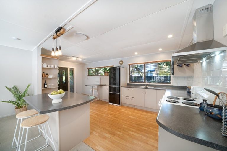 Photo of property in 39b Gemstone Drive, Birchville, Upper Hutt, 5018