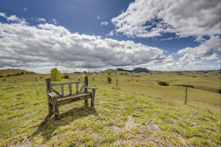 Photo of property in 1232 Taihape Road, Sherenden, Hastings, 4179