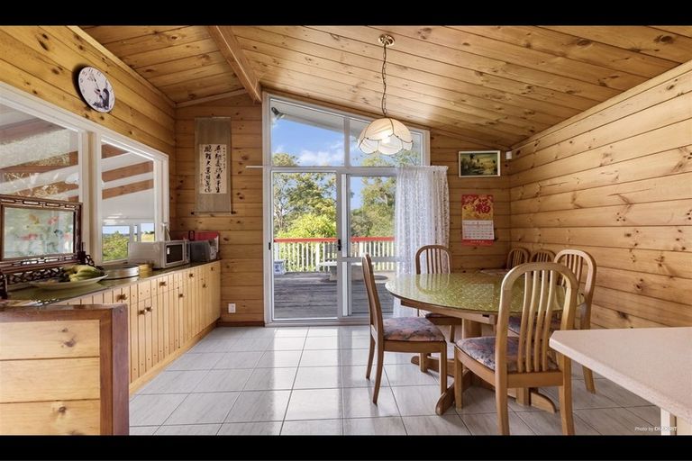 Photo of property in 90 Point View Drive, East Tamaki Heights, Auckland, 2016