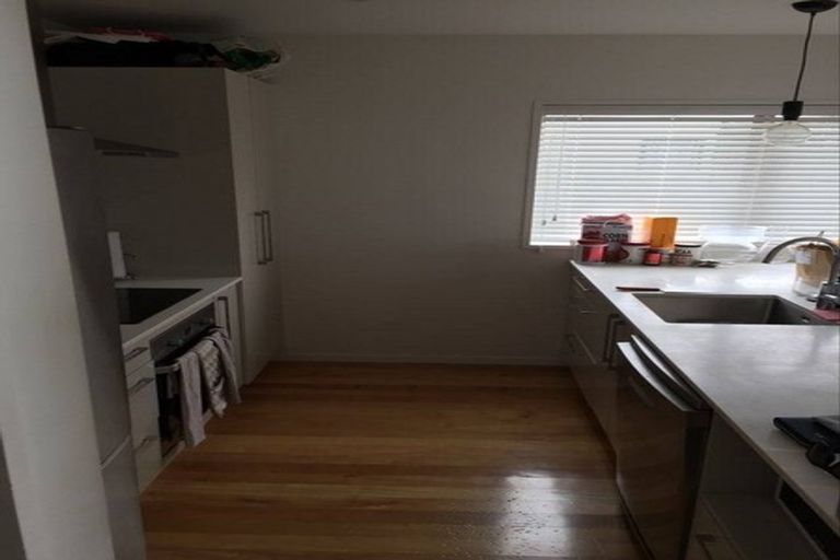 Photo of property in 1/23 College Road, Northcote, Auckland, 0627