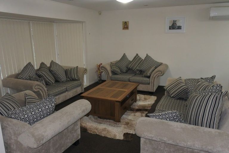 Photo of property in 110 Everglade Drive, Totara Heights, Auckland, 2105