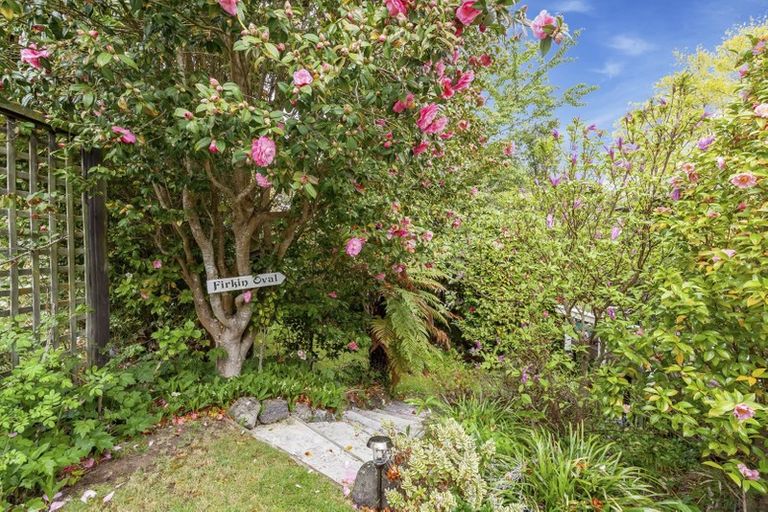 Photo of property in 8 Gradwell Place, Two Mile Bay, Taupo, 3330