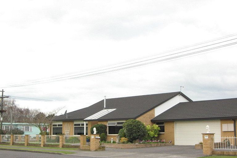 Photo of property in 4b Gow Street, Waipukurau, 4200