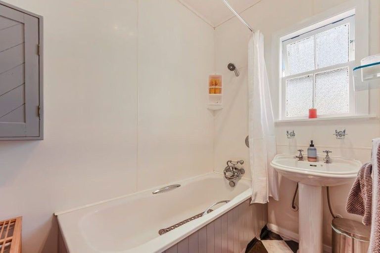 Photo of property in 27 Tukuka Street, Nelson South, Nelson, 7010