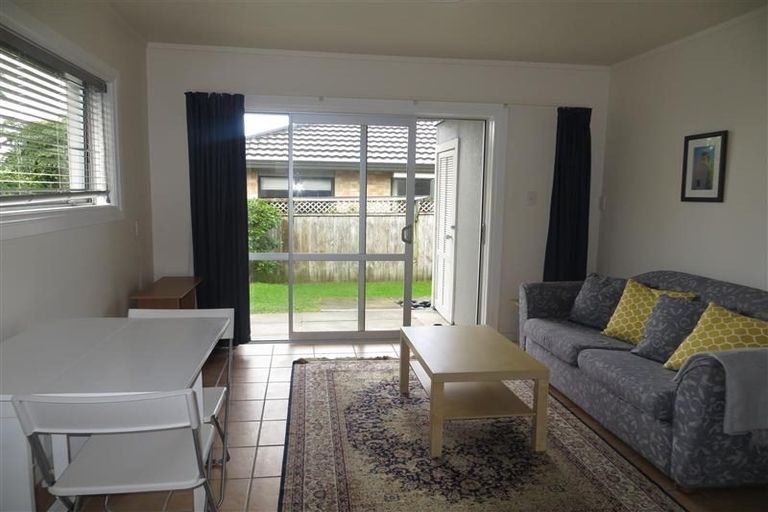 Photo of property in 2/23 Toroa Street, Torbay, Auckland, 0630