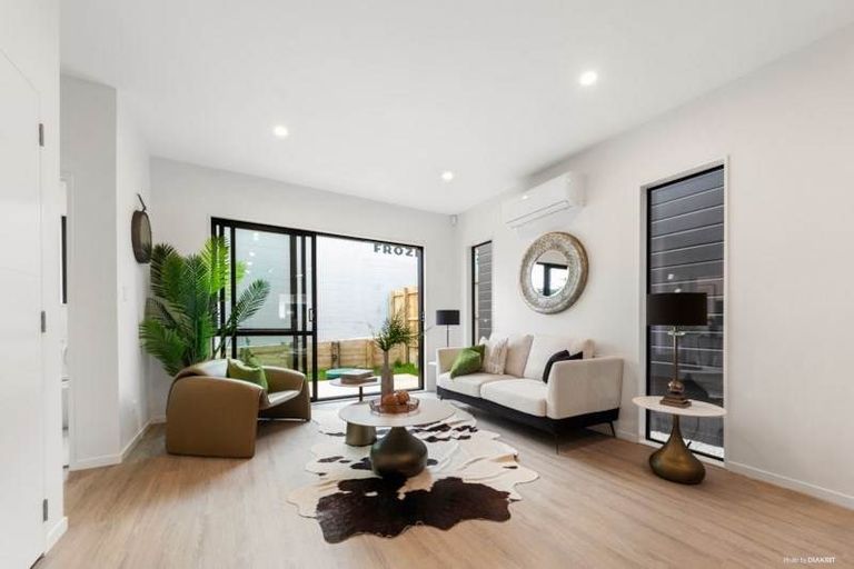 Photo of property in 106d Taikata Road, Te Atatu Peninsula, Auckland, 0610