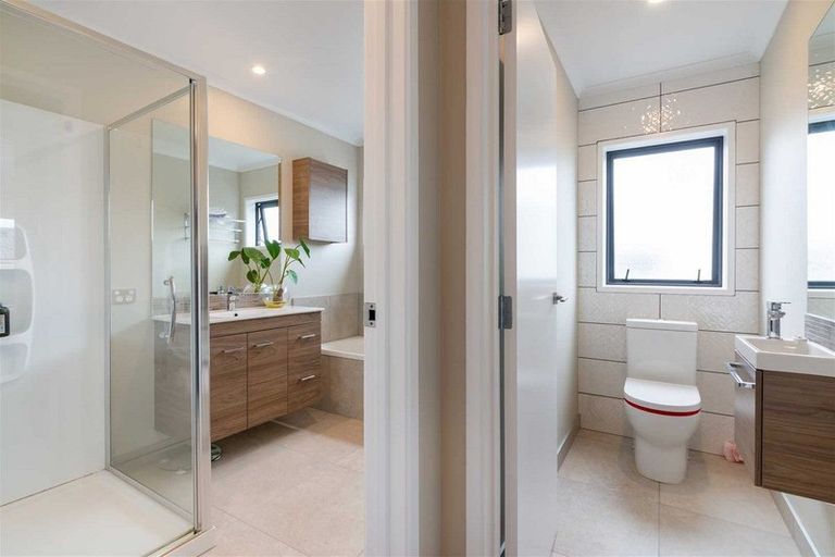 Photo of property in 21 Mapou Road, Hobsonville, Auckland, 0616