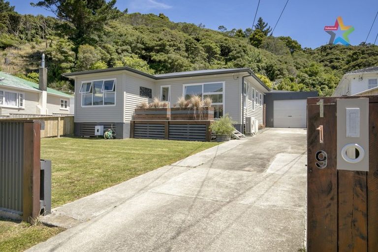 Photo of property in 119 Wellington Road, Wainuiomata, Lower Hutt, 5014