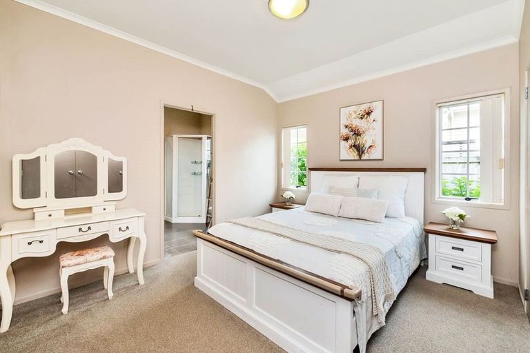 Photo of property in 12 Mulvaney Crescent, Henderson, Auckland, 0612